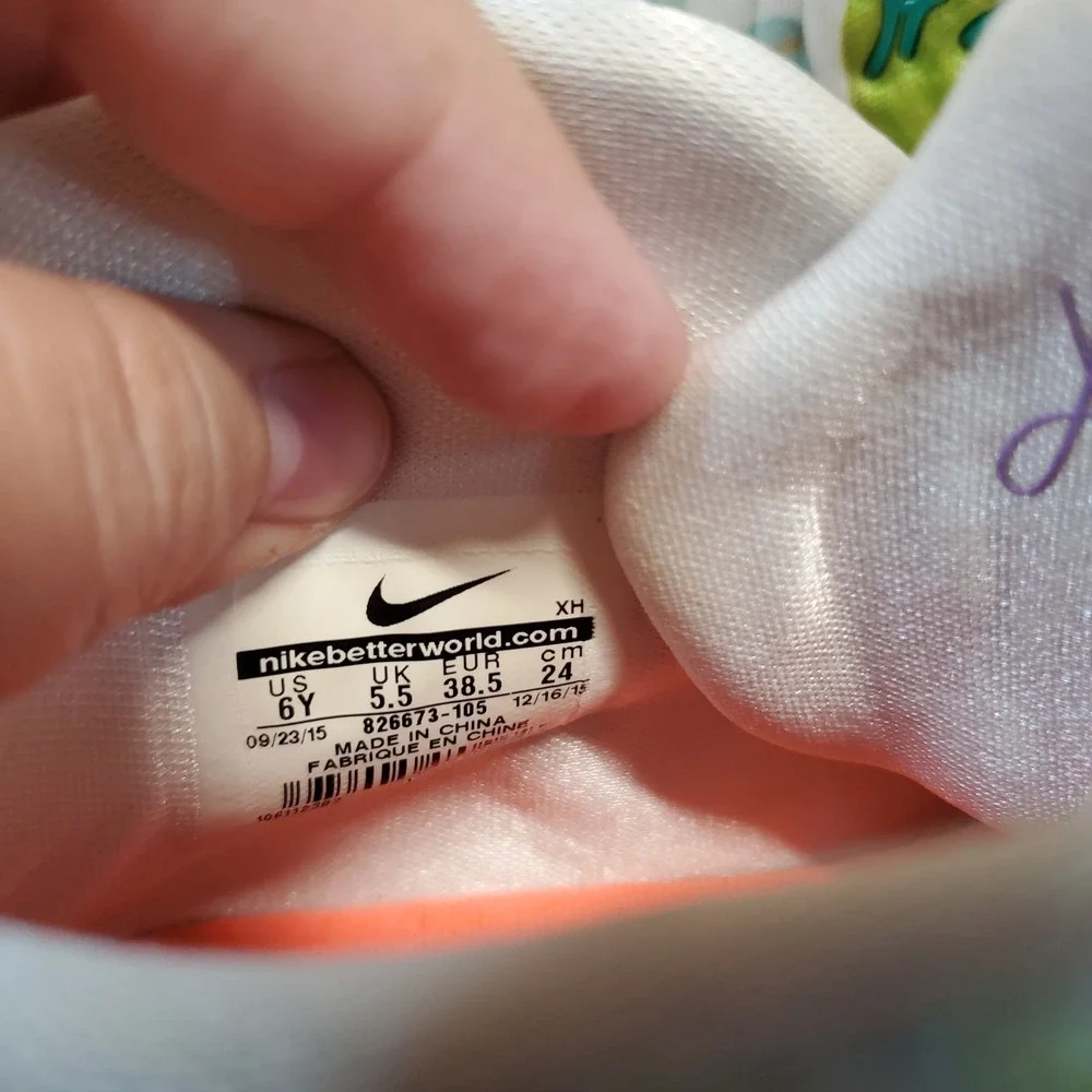 Nike Kyrie 2 White Lilac Purple Easter Colorful Casual Logo Mid Top Sneaker 6 Y